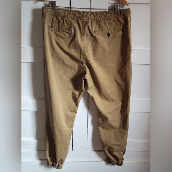 Aeropostale Men's Twill Khaki Jogger Pants | Cotton Blend | Large - Picture 2 of 5